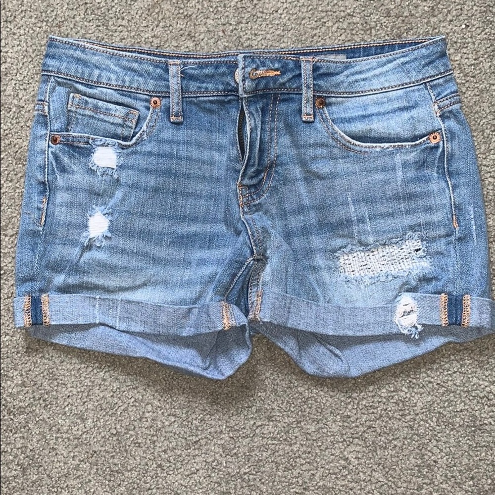 medium wash midi jean shorts